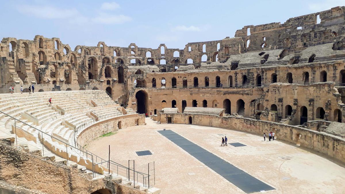 El Djem Colosseum - landscape thumbnail
